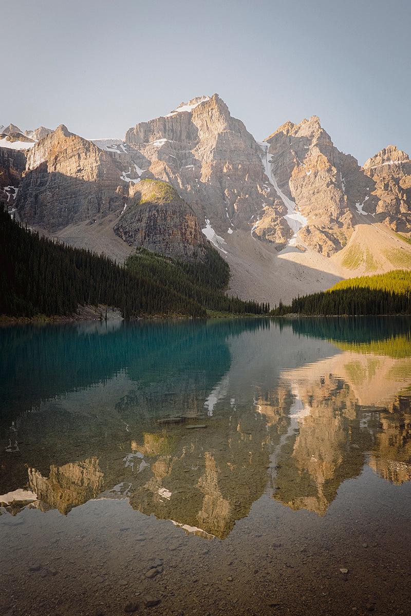 Peak Light Reflection on Moraine Lake - Walloy