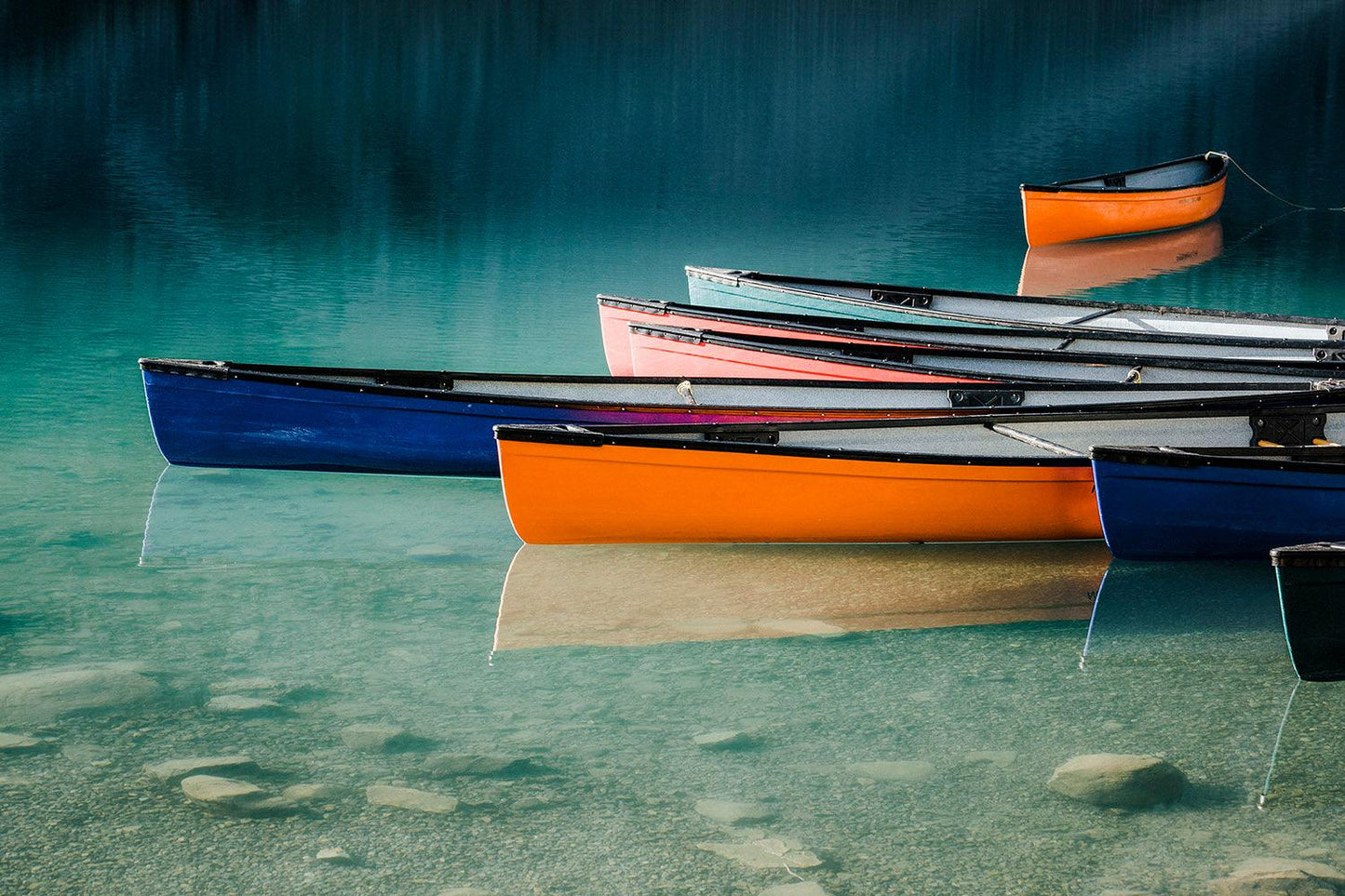 Colorful canoes, Moraine Lake - Walloy
