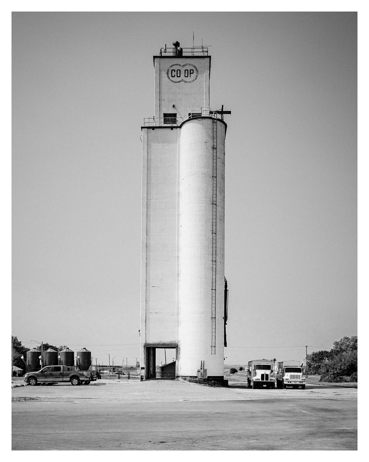 Co-Op Grain Elevator, Iowa Highway 20