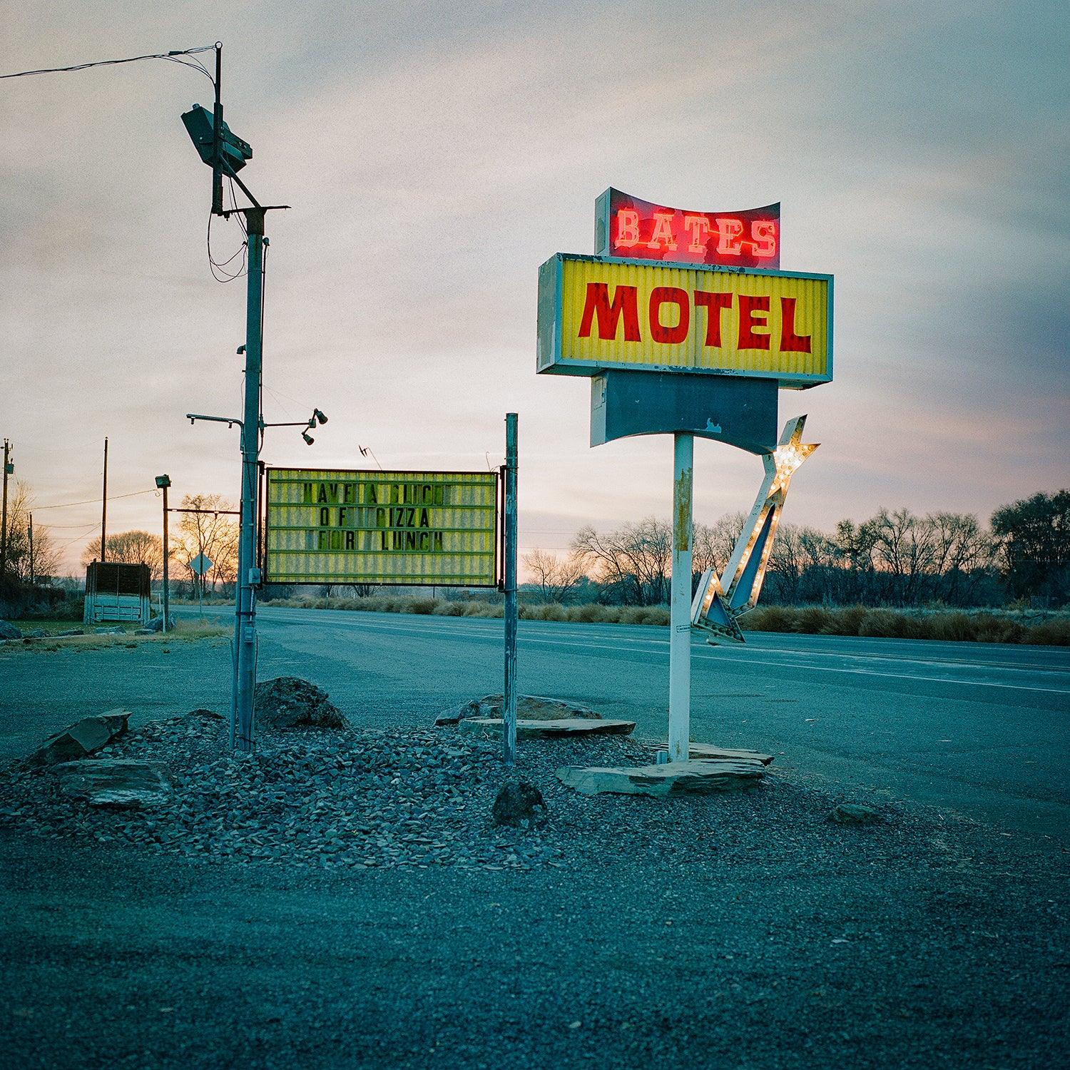 The Bates Motel, Vale, Oregon - Walloy