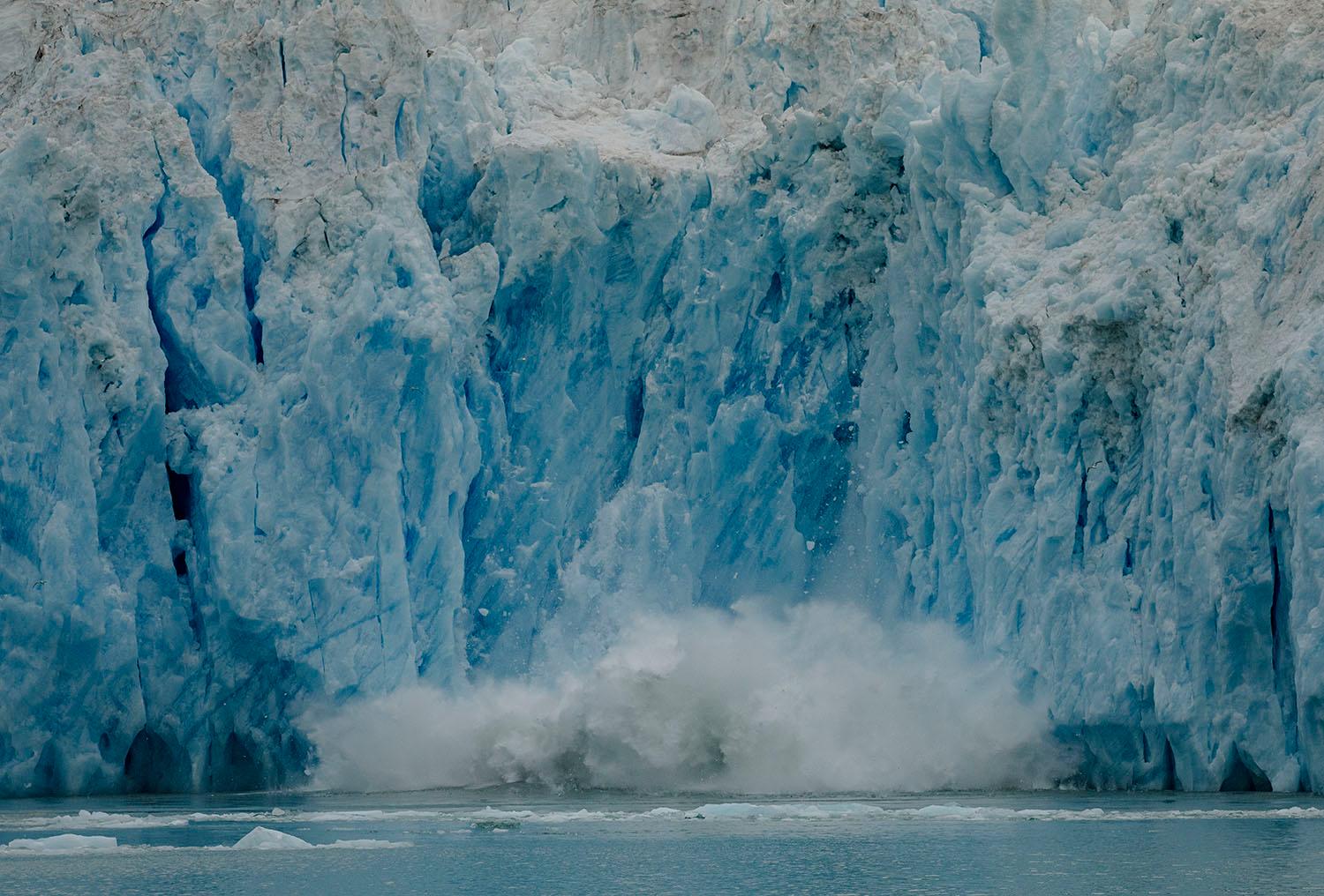 Dramatic Calving of LeConte Glacier No. 1, Alaska - Walloy