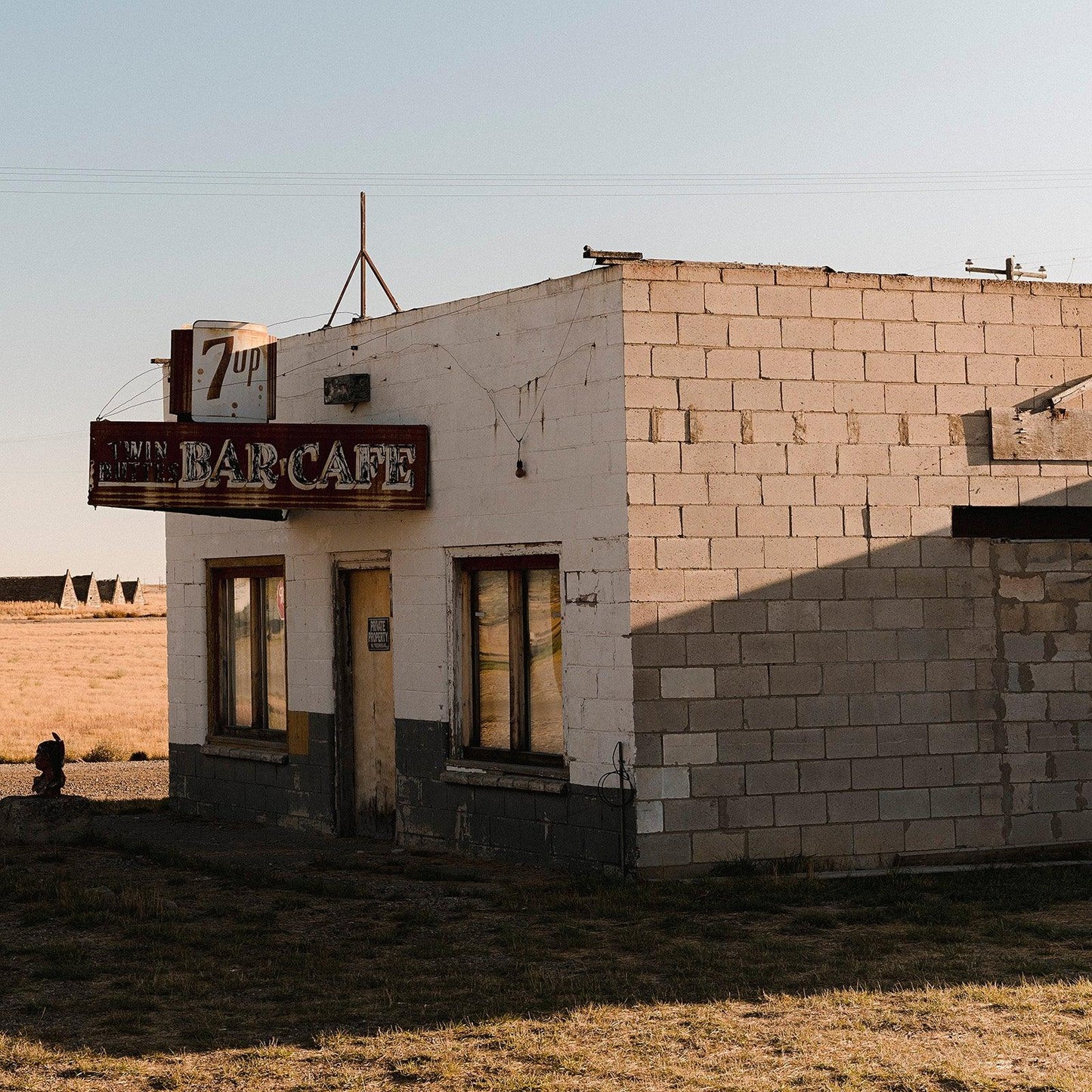 Twin Buttes Bar, Atomic City - No. 2 - Walloy